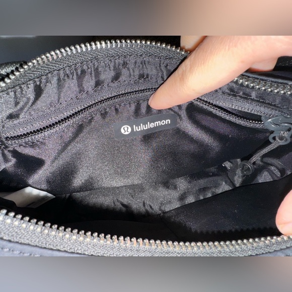 Lululemon Shoulder Bag - Picture 8 of 11